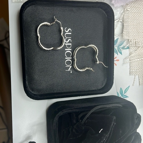 Unique Vintage Sterling Silver Earrings adorned with Marcasite & CZ - Picture 8 of 14